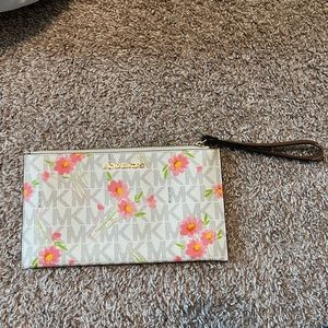Michael Kors Wristlet